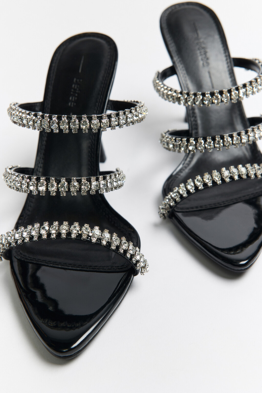 Мюли с ремешками и стразами на каблуке - цвет черный - 7
