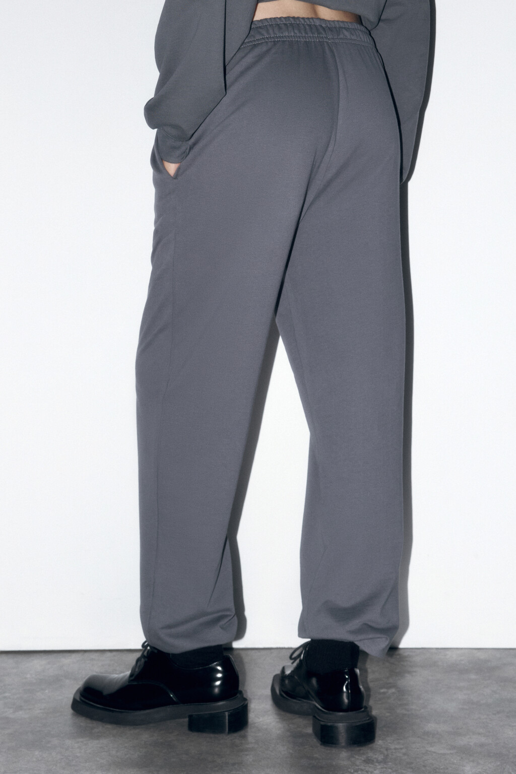 Брюки-джоггеры базовые из футера - цвет серый - 4