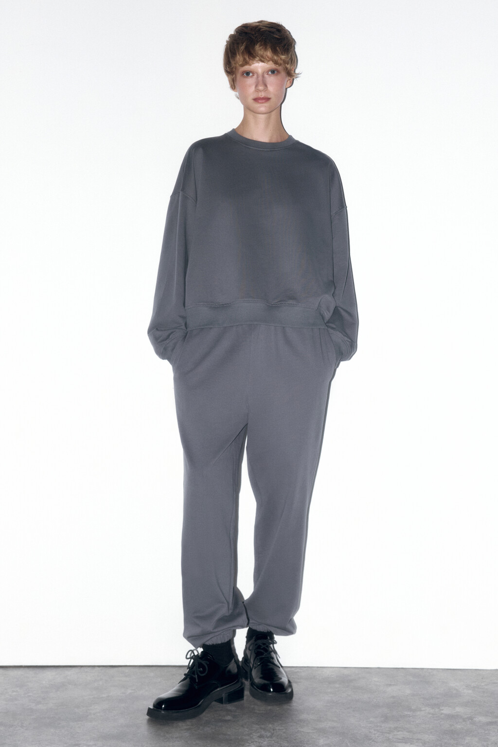 Брюки-джоггеры базовые из футера - цвет серый - 5
