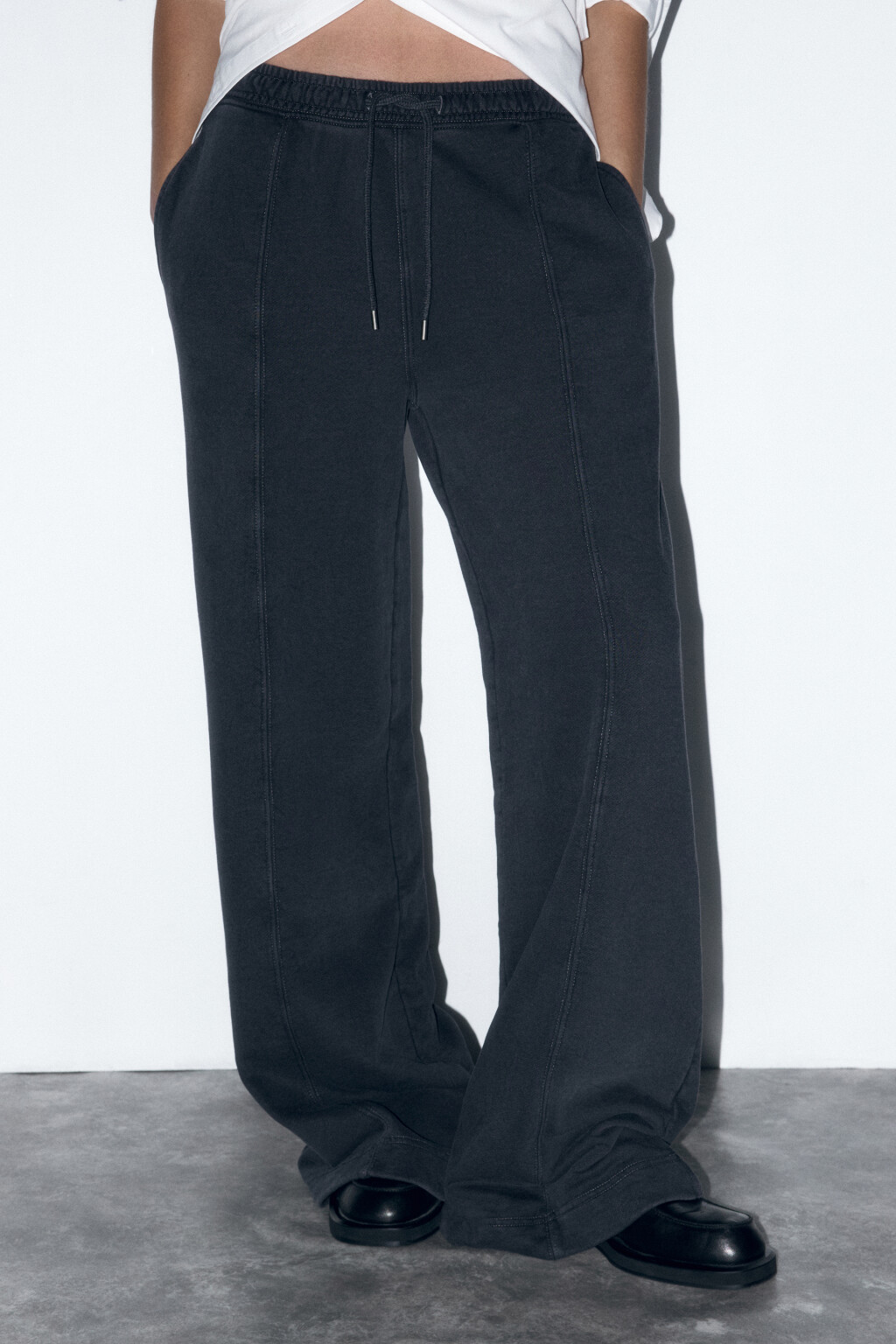 Брюки широкие трикотажные с вареным эффектом - цвет серый - 2