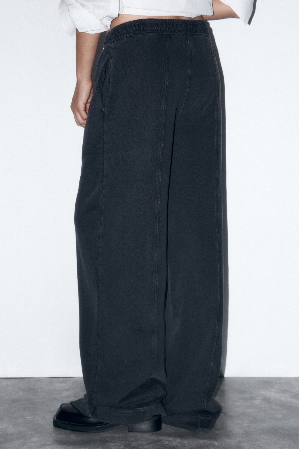 Брюки широкие трикотажные с вареным эффектом - цвет серый - 4