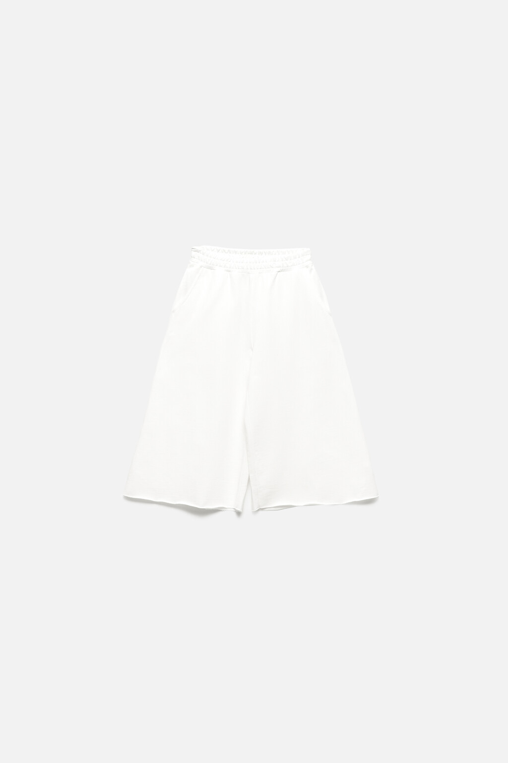 Шорты-бриджи из футера с открытыми срезами - цвет бежевый - 7