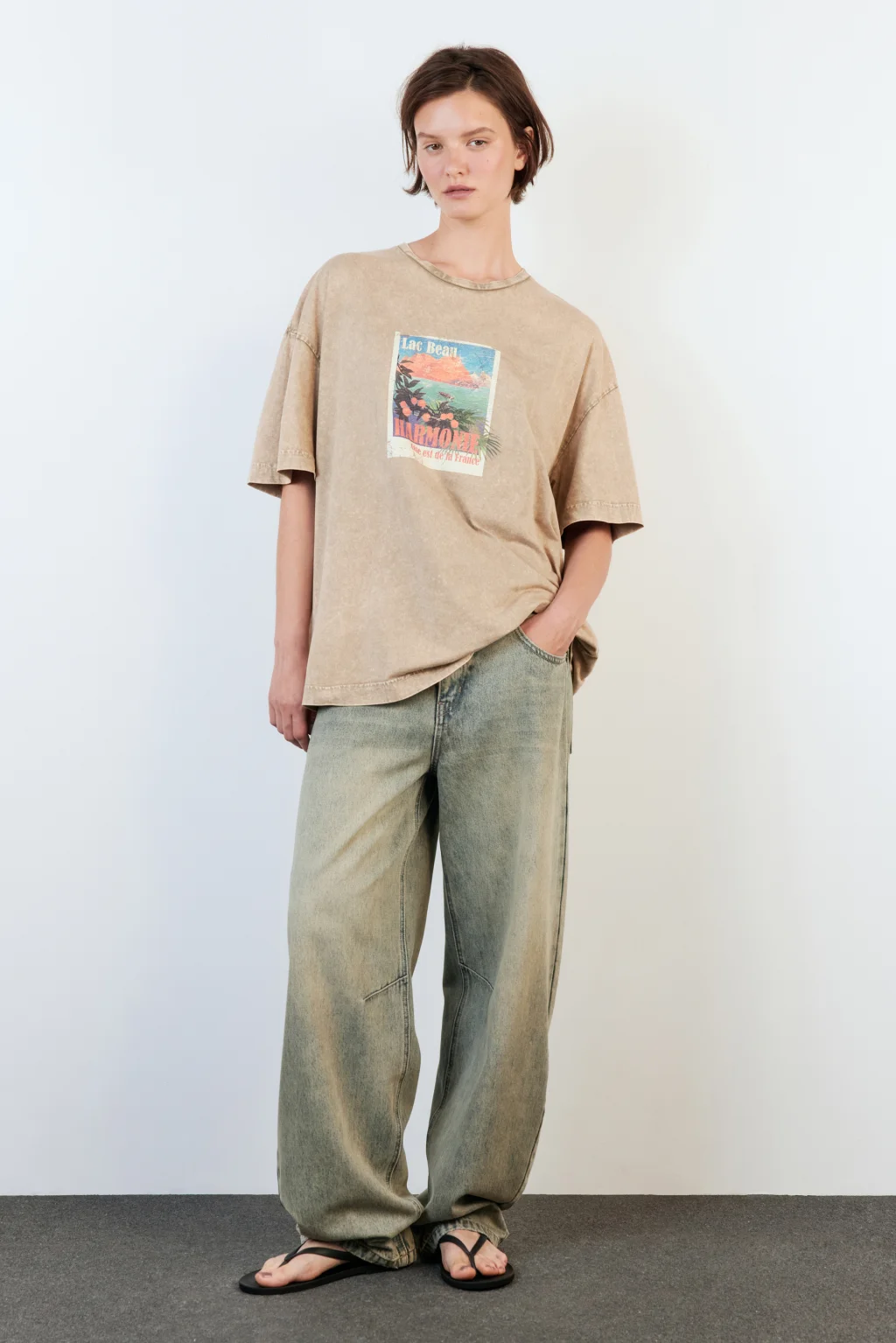 Футболка oversize с вареным эффектом и принтом 2431120003 Футболка oversize с вареным эффектом и принтом 2431120003