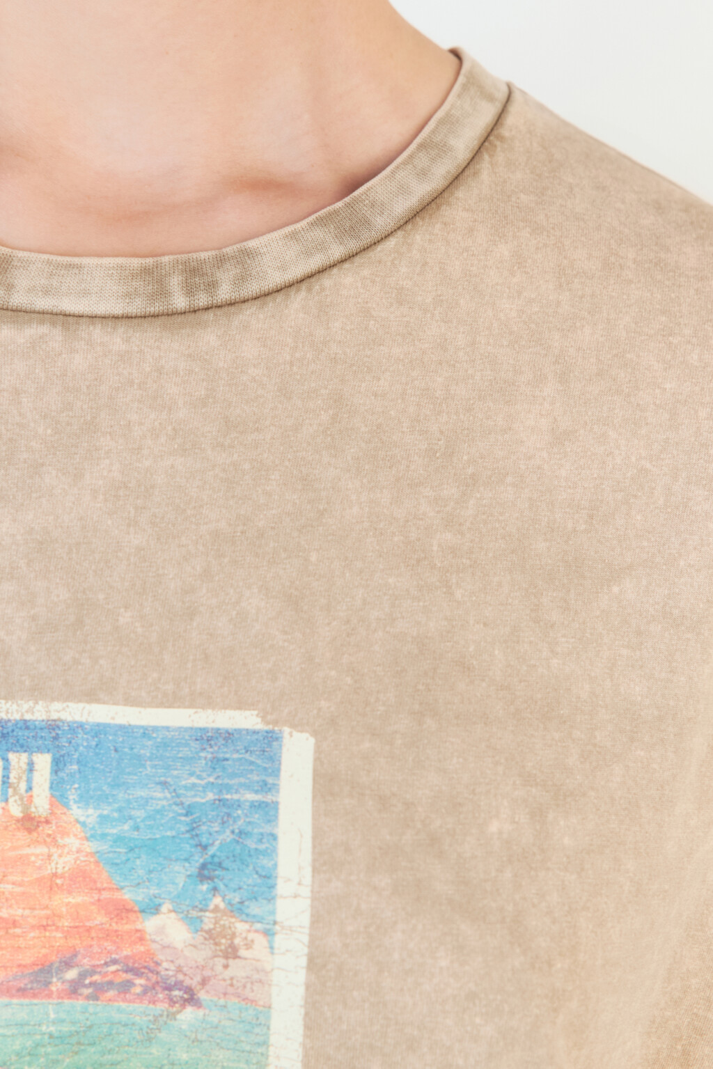 Футболка oversize с вареным эффектом и принтом - цвет бежевый - 7