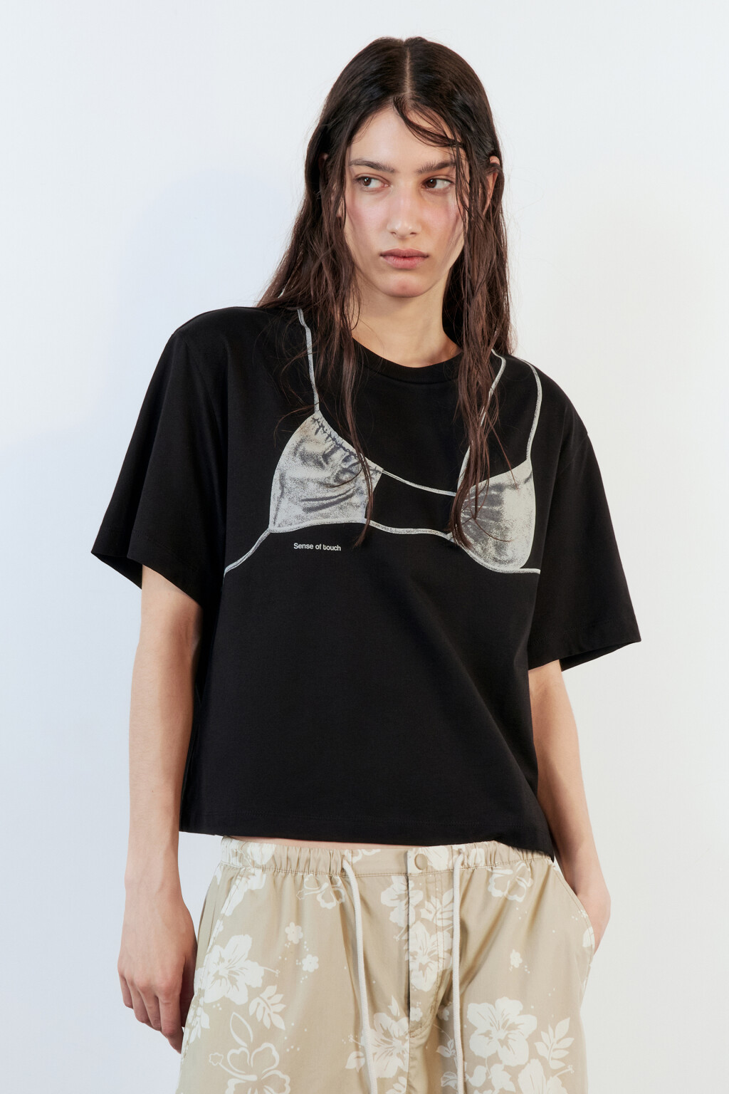 Футболка oversize с принтом-бикини - цвет черный - 2