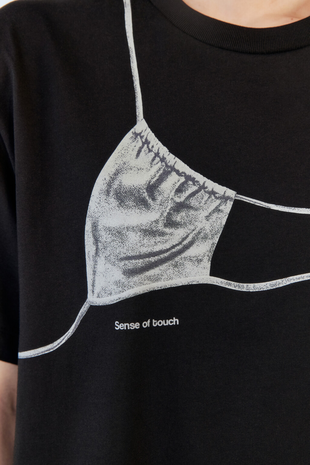 Футболка oversize с принтом-бикини - цвет черный - 7