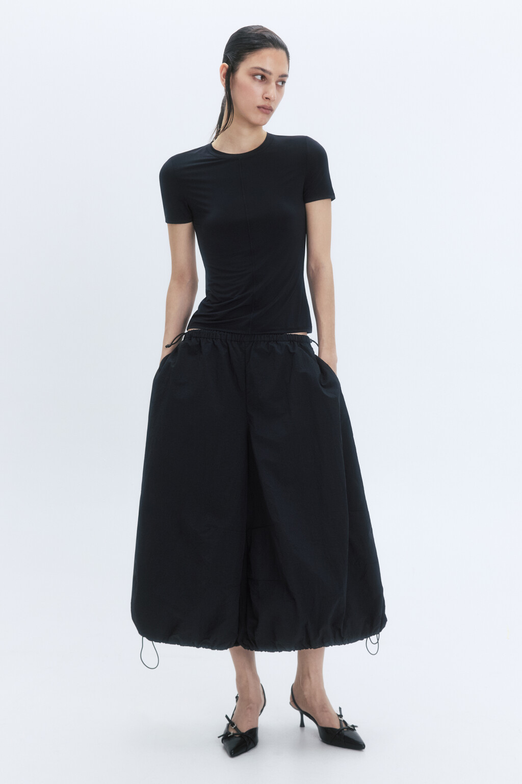 Футболка приталенная с декоративными швами - цвет черный - 5