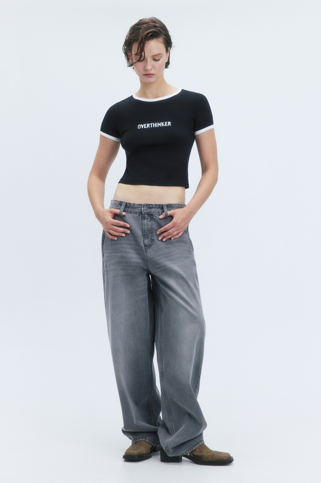 Футболка-топ с надписью и контрастной окантовкой - цвет черный - 5