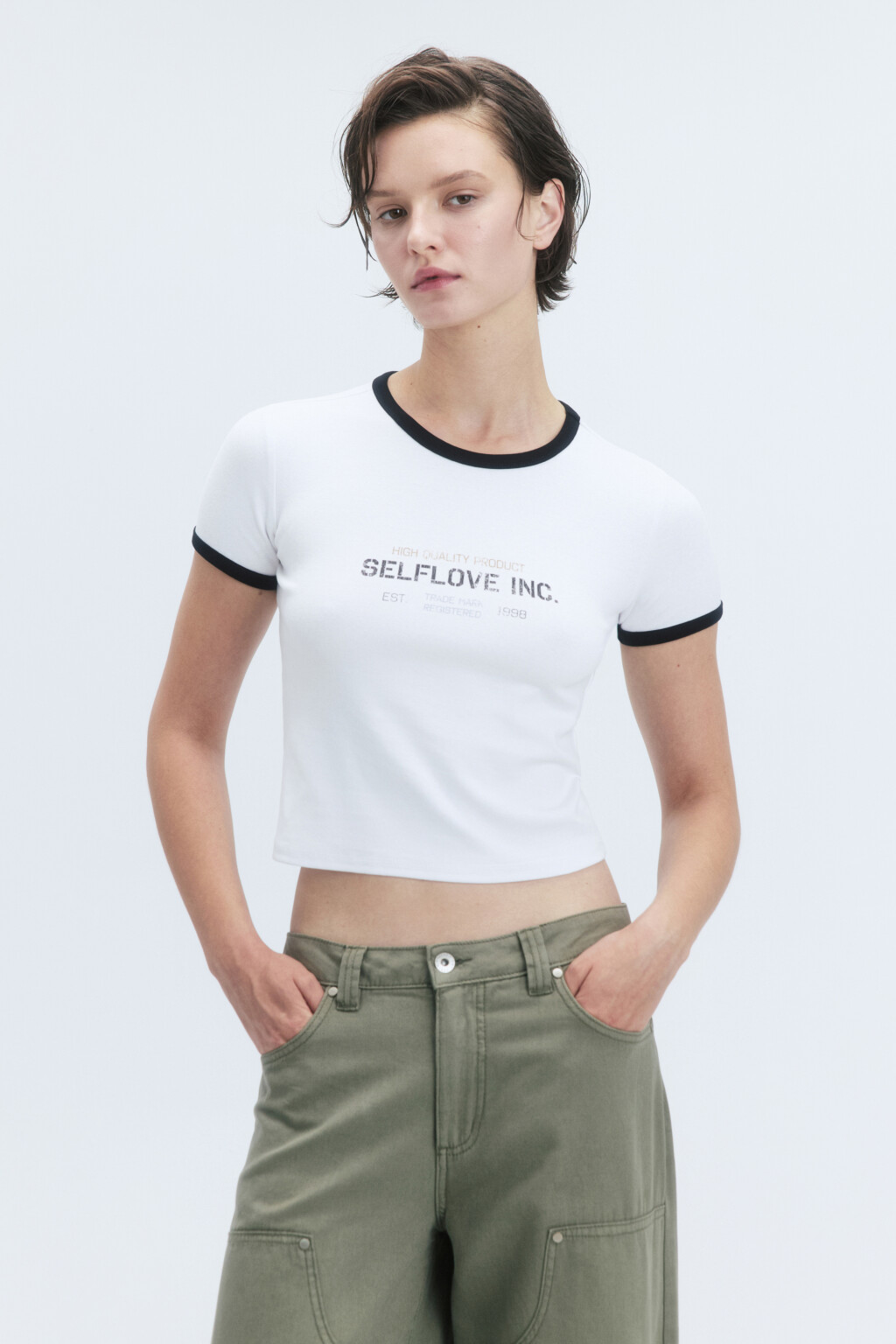 Футболка-топ с надписью и контрастной окантовкой - цвет белый - 2