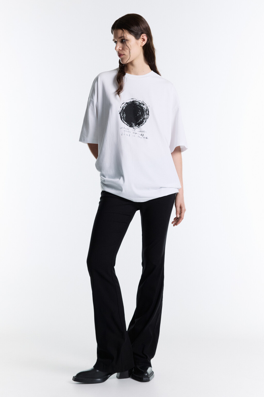 Футболка oversize с принтом-абстракцией - цвет белый - 5
