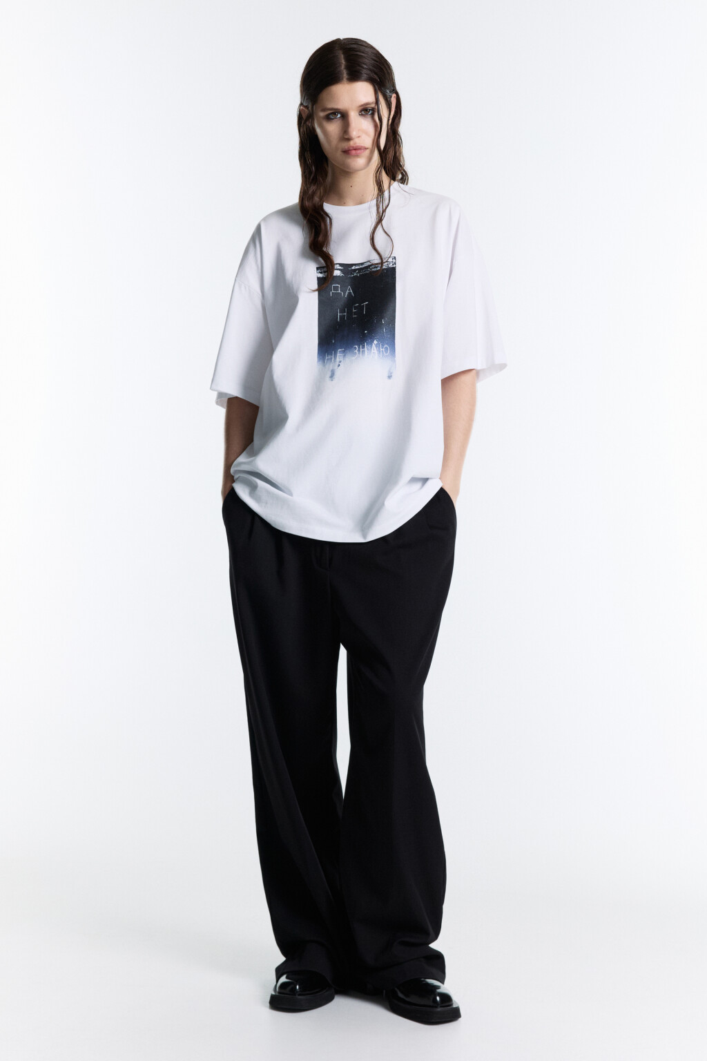 Футболка oversize с принтом-абстракцией - цвет белый - 7