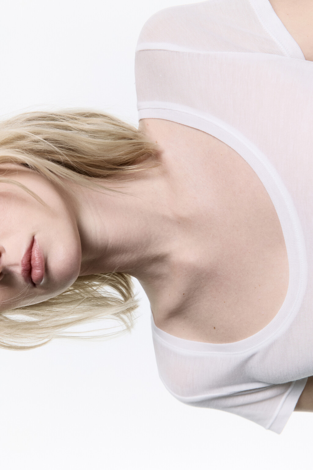 Футболка облегающая из лиоцелла - цвет белый - 7