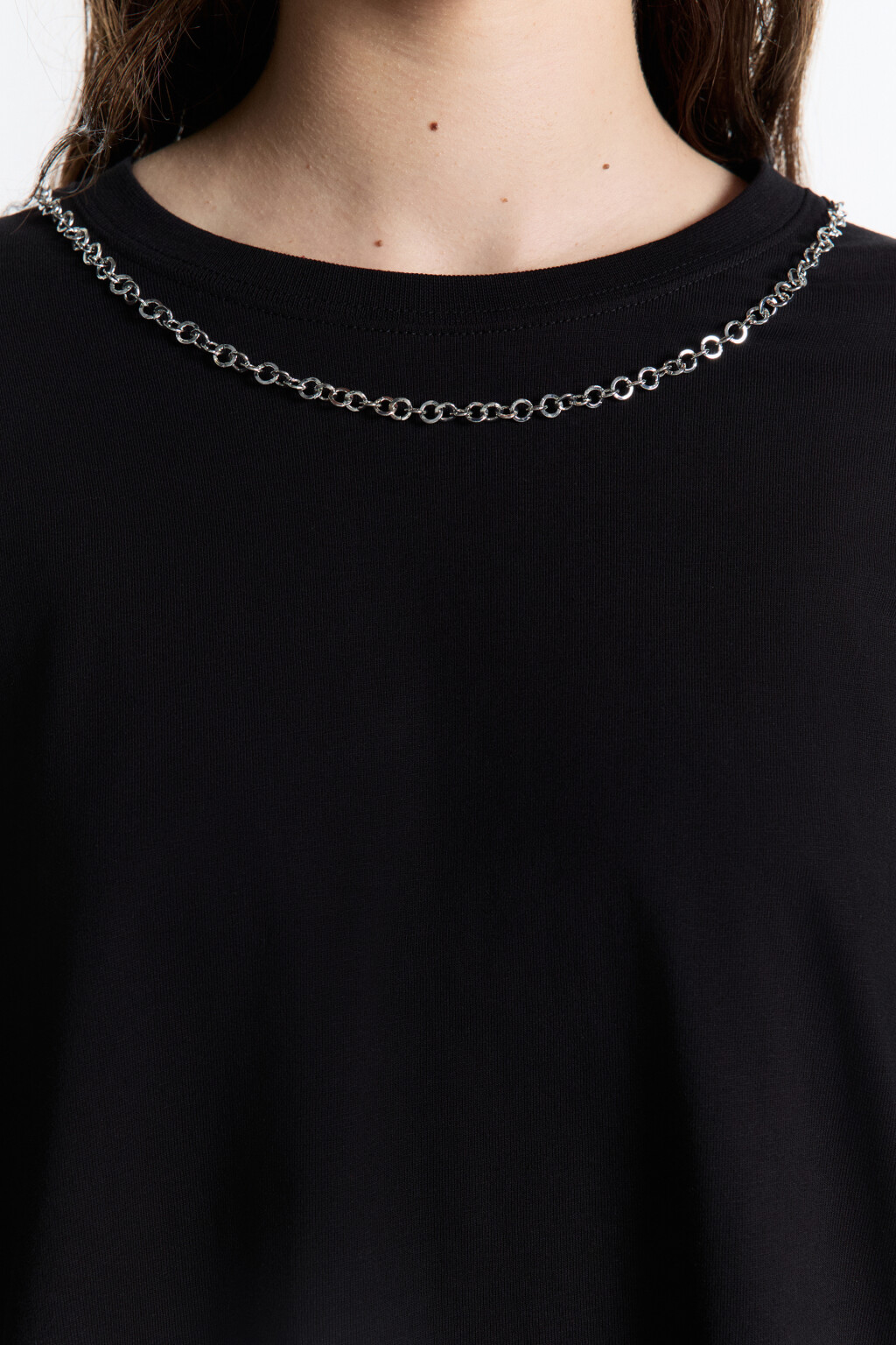 Футболка oversize с металлической цепочкой - цвет черный - 6