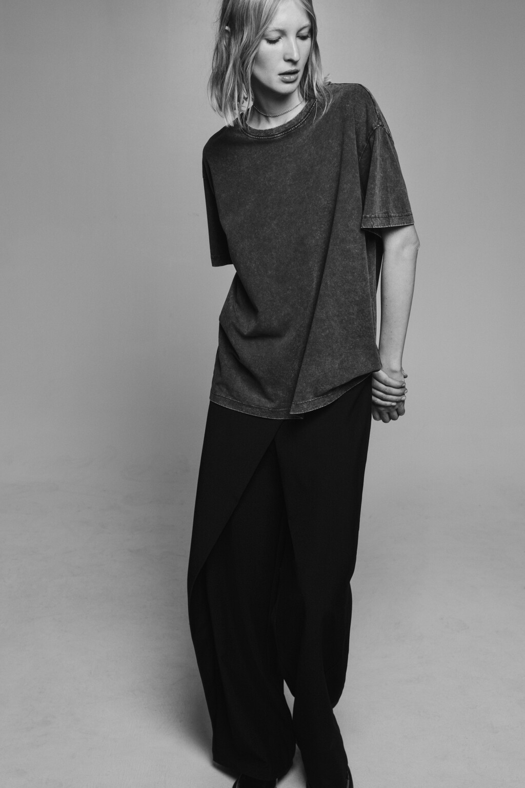 Футболка хлопковая с вареным эффектом - цвет серый - 1