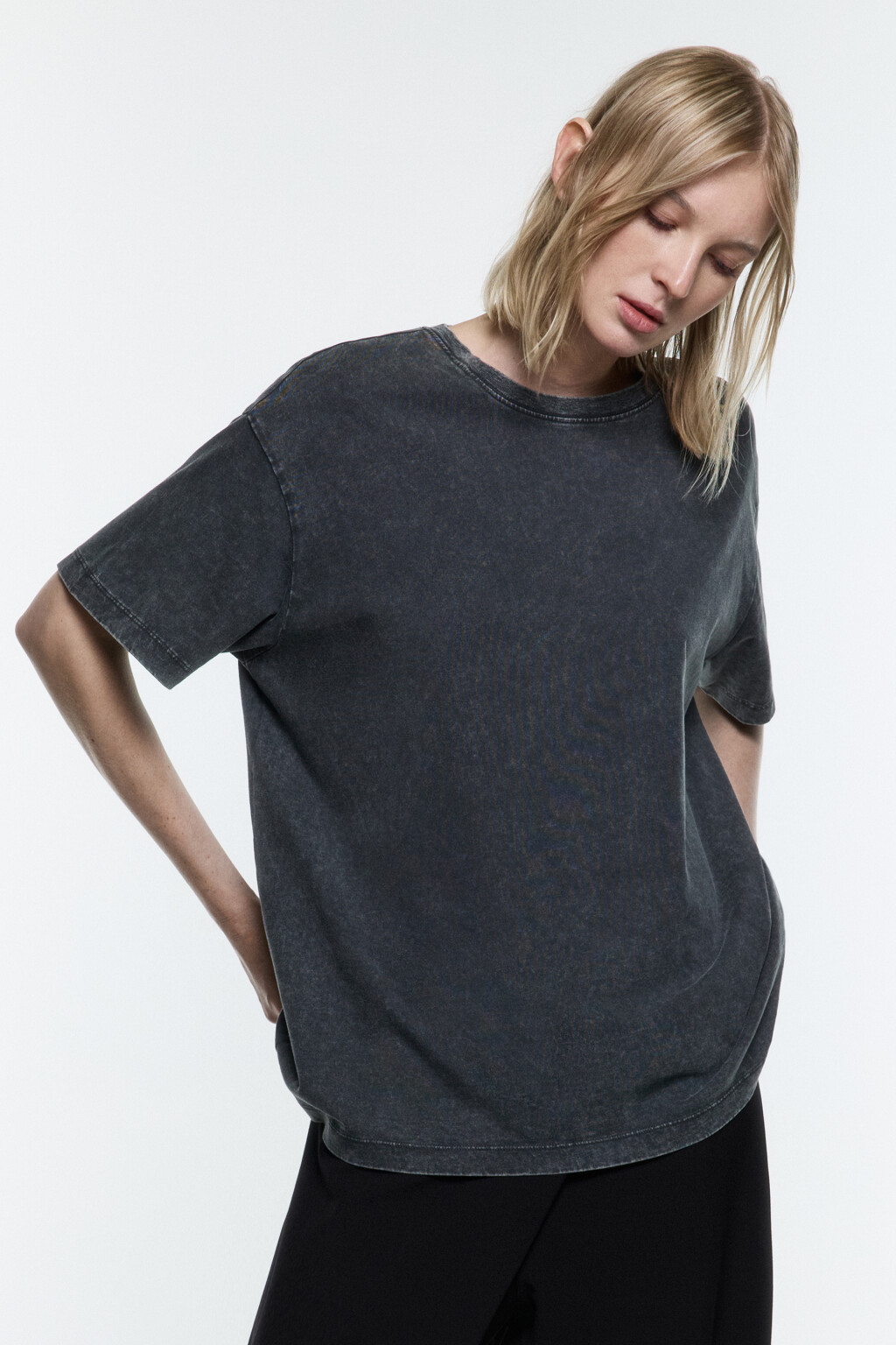 Футболка хлопковая с вареным эффектом - цвет серый - 2