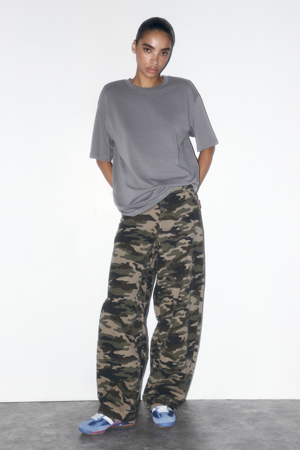 Футболка oversize из плотного трикотажа - цвет серый - 6