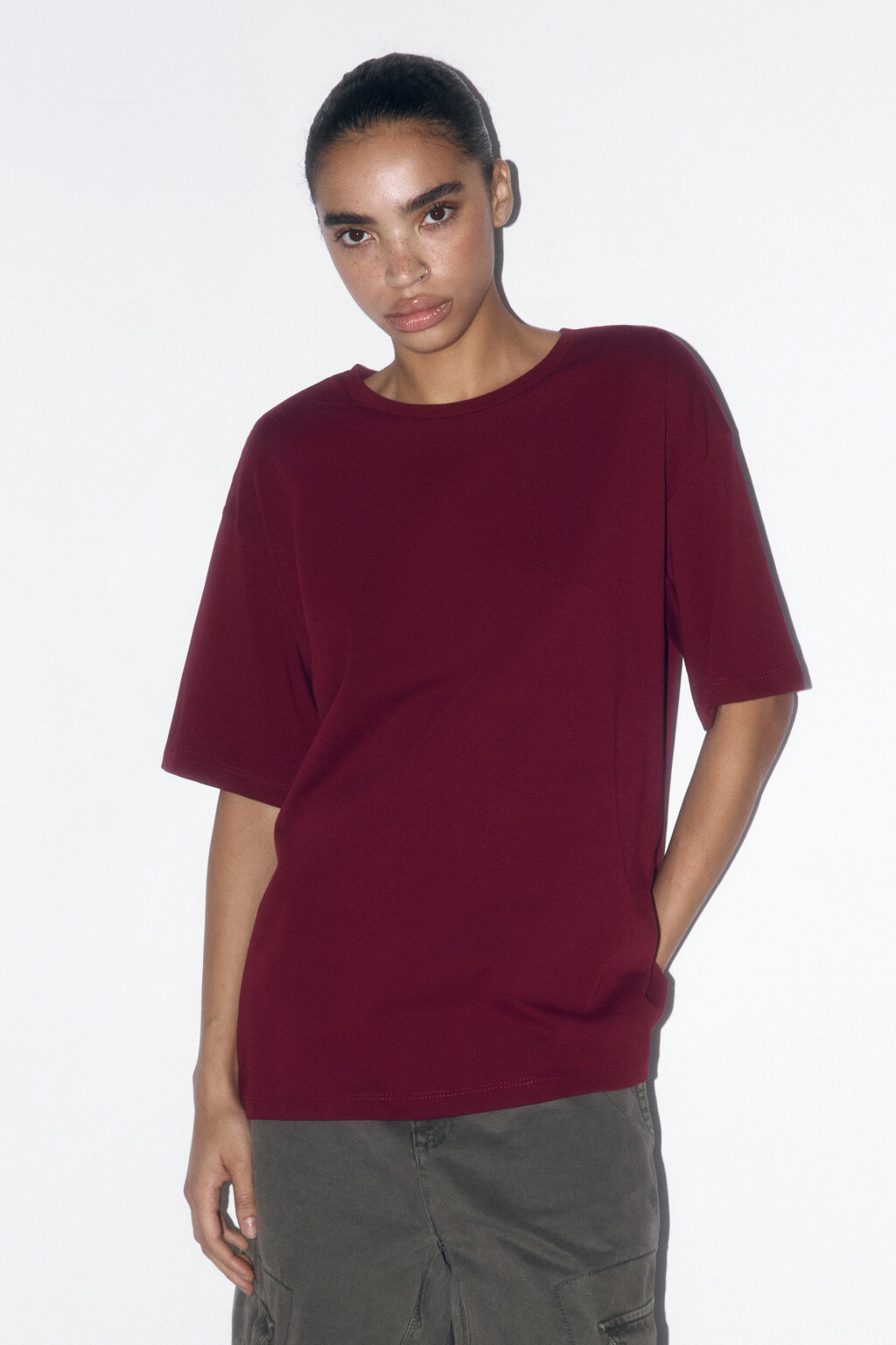 Футболка oversize из плотного трикотажа - цвет бордовый - 2