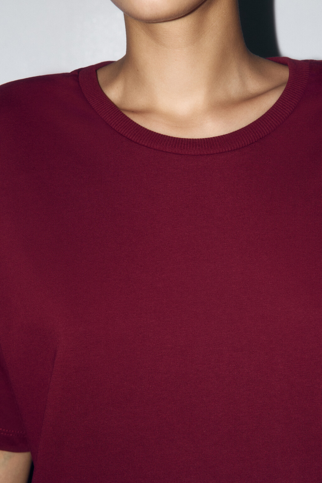 Футболка oversize из плотного трикотажа - цвет бордовый - 6
