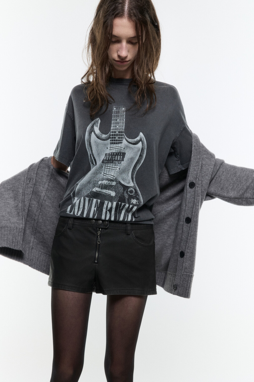 Футболка удлиненная с принтом в стиле гранж - цвет серый - 2