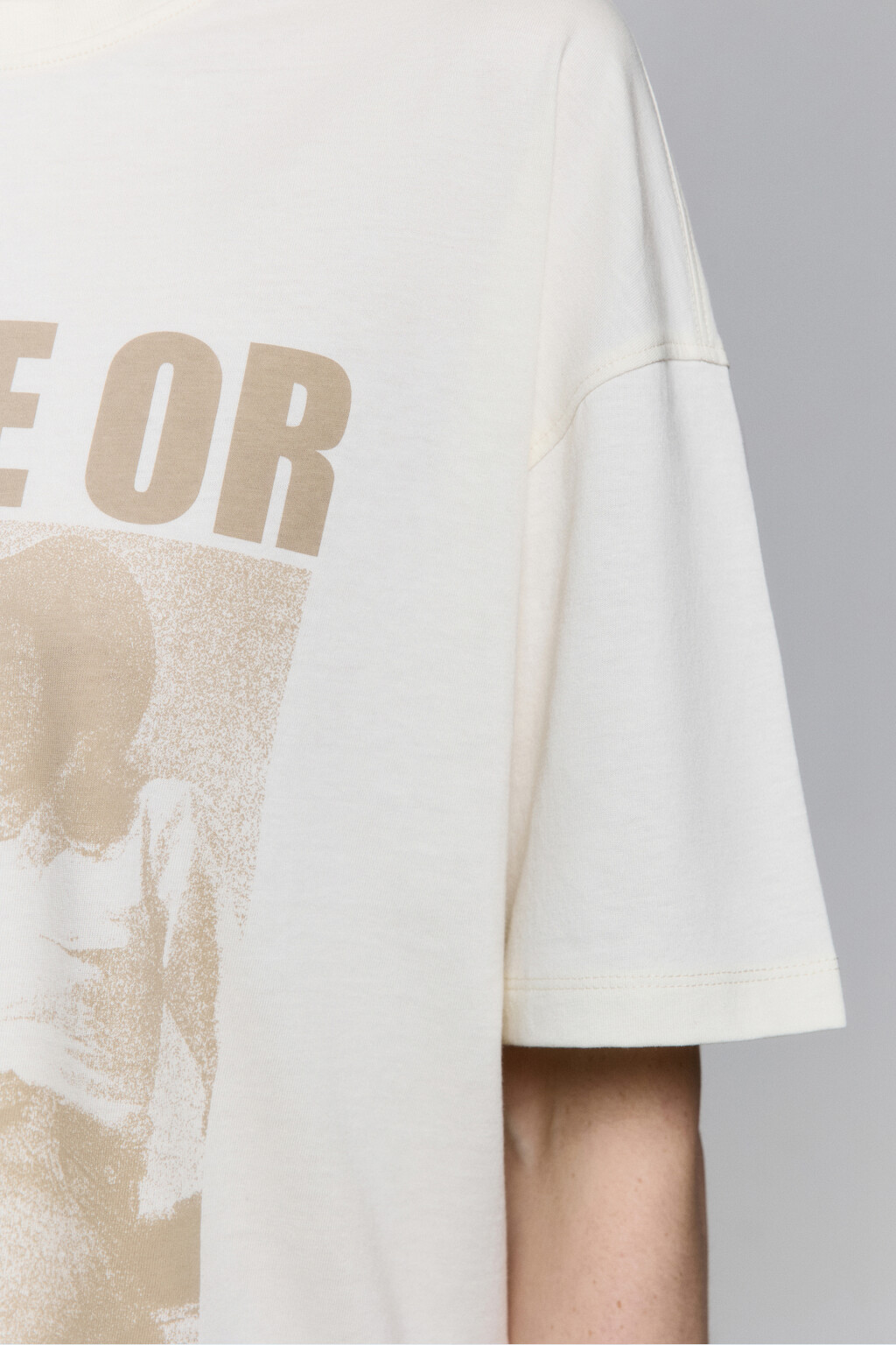 Футболка удлиненная с принтом в стиле гранж - цвет бежевый - 8