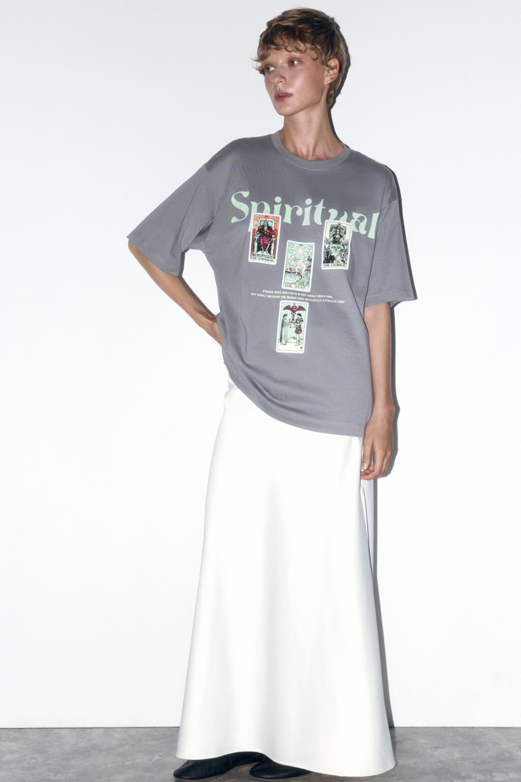 Футболка хлопковая с принтом в стиле таро - цвет серый - 1