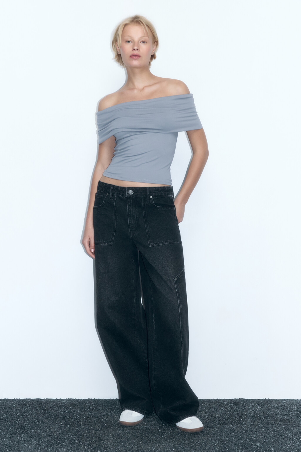 Блузка-топ облегающая с открытыми плечами - цвет серый - 5