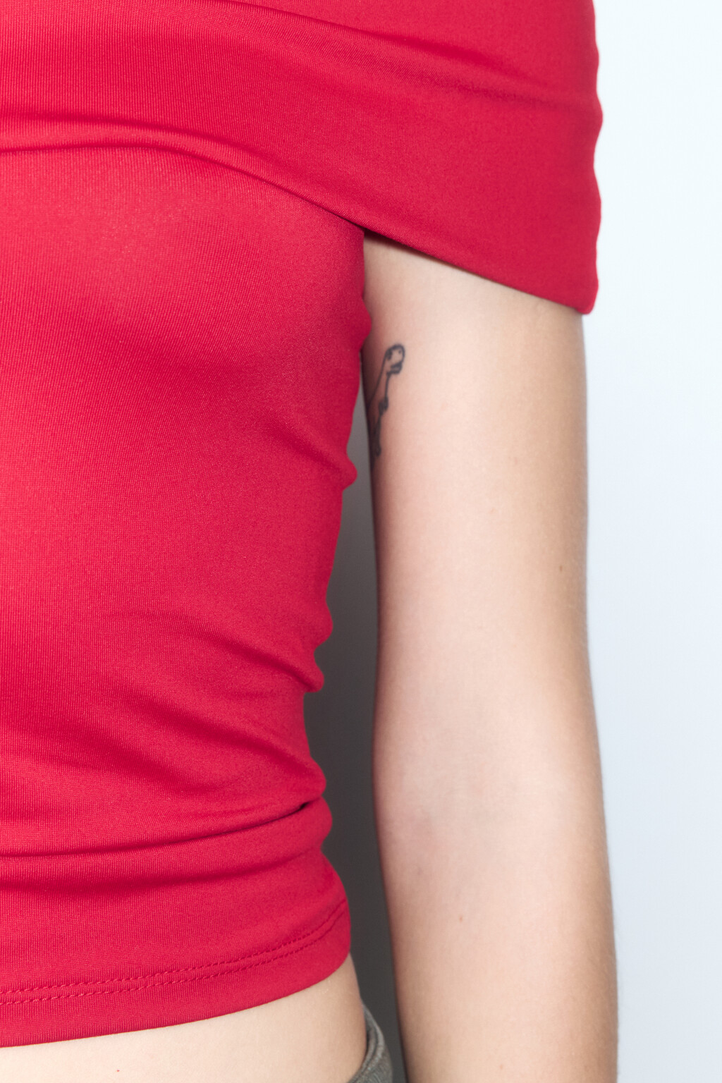 Блузка-топ облегающая с открытыми плечами - цвет бордовый - 7