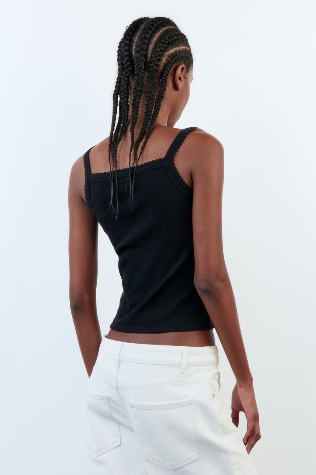 Топ-майка в рубчик с кружевом и принтом - цвет черный - 4