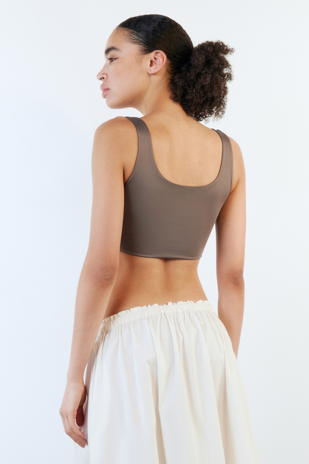 Майка-топ облегающая на широких бретелях - цвет бежевый - 5