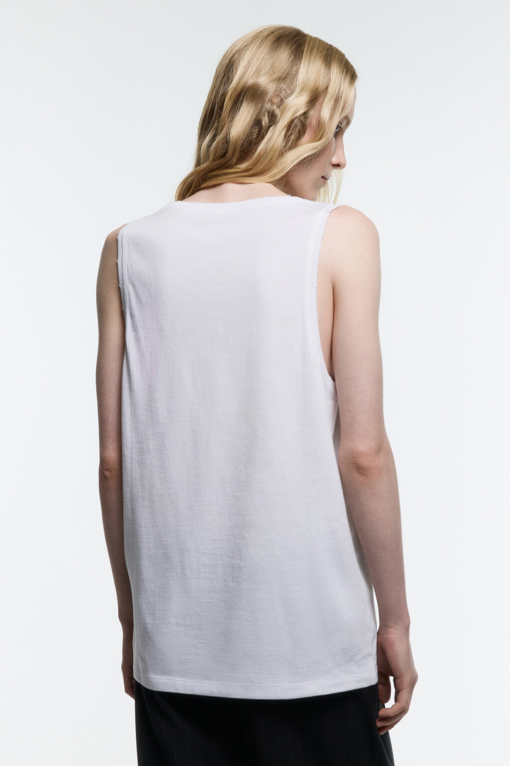 Майка хлопковая с принтом в стиле гранж - цвет белый - 5