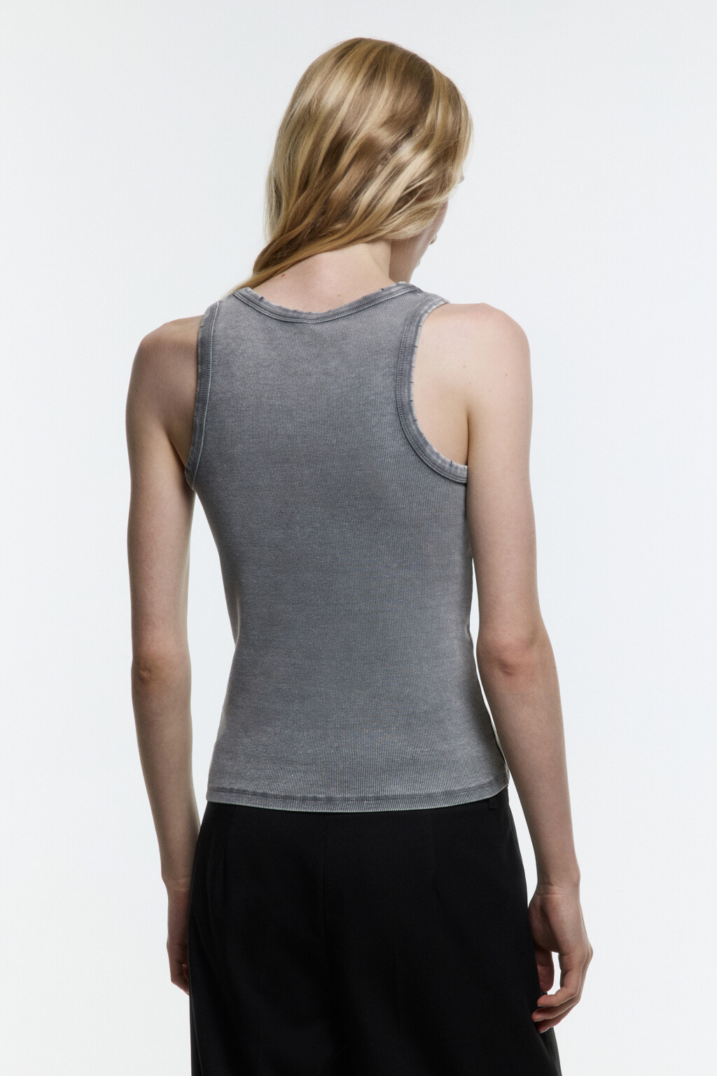 Майка в рубчик рваная с вареным эффектом - цвет бежевый - 5