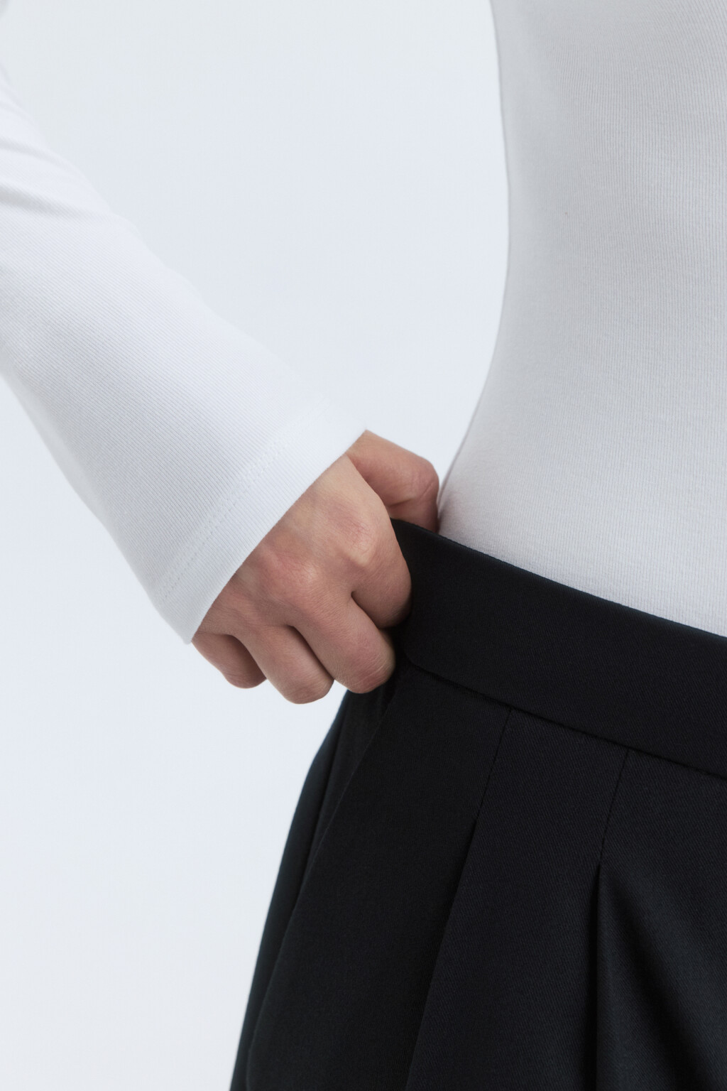 Боди-лонгслив вискозный из гладкого трикотажа - цвет белый - 7