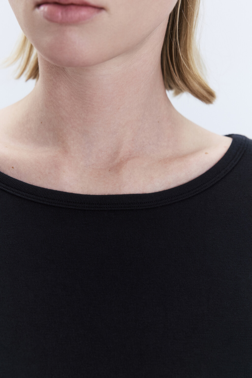 Боди-лонгслив вискозный из гладкого трикотажа - цвет черный - 6