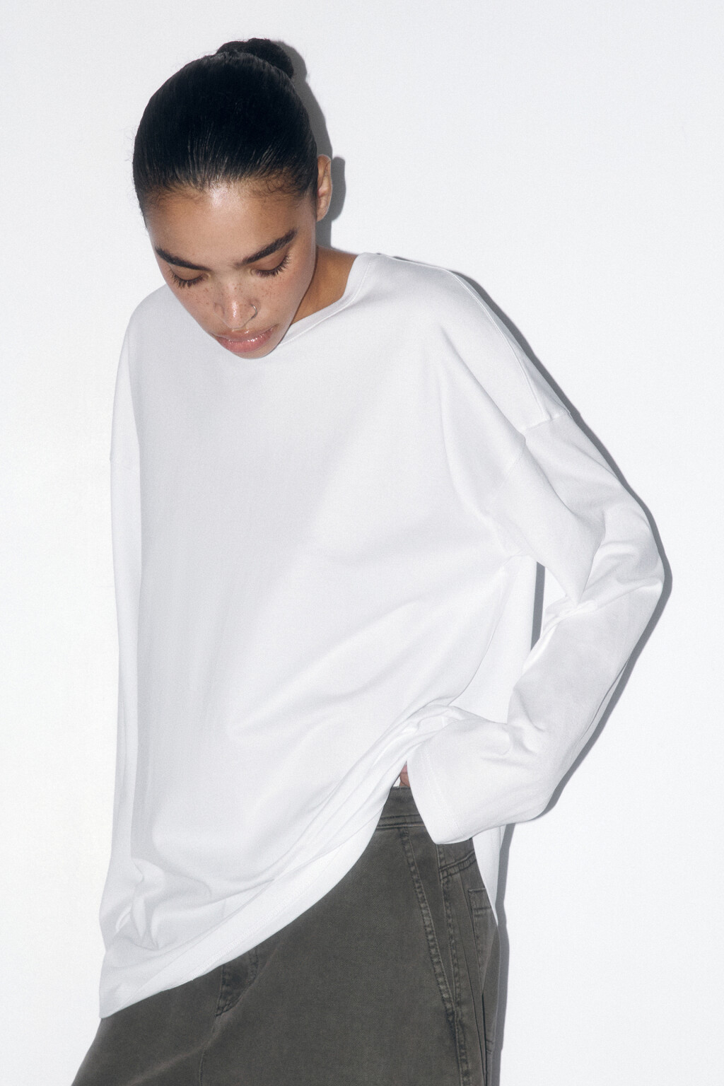 Лонгслив базовый хлопковый свободного кроя - цвет белый - 3