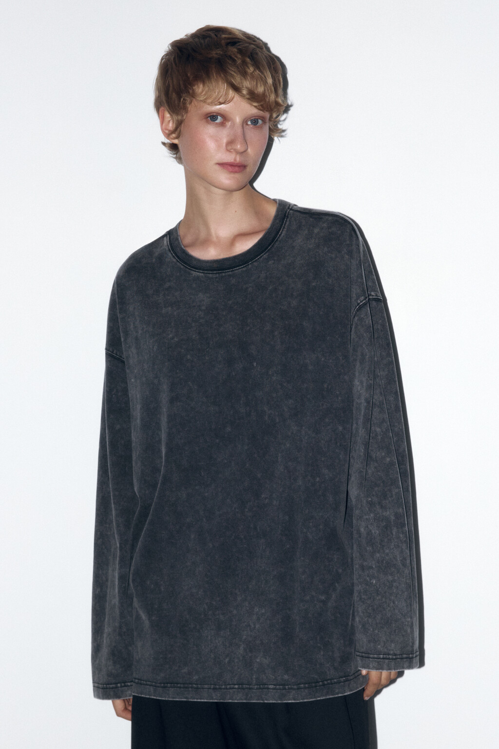 Лонгслив oversize хлопковый с вареным эффектом - цвет серый - 2