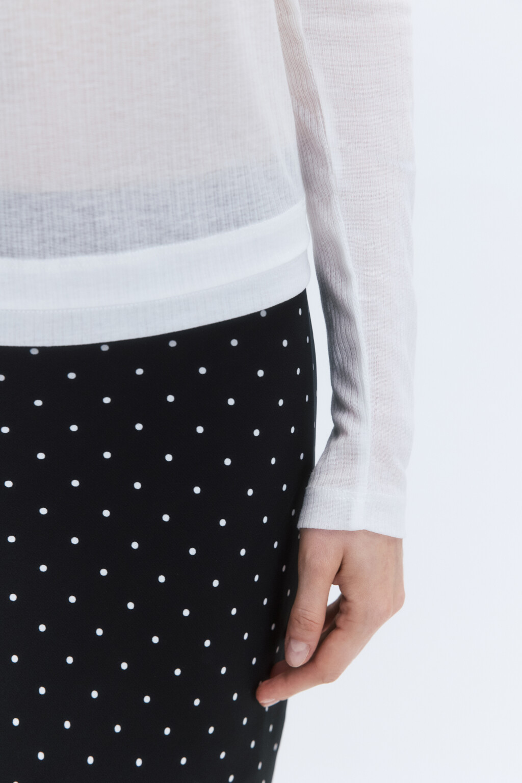 Лонгслив приталенный из тонкого трикотажа - цвет белый - 7