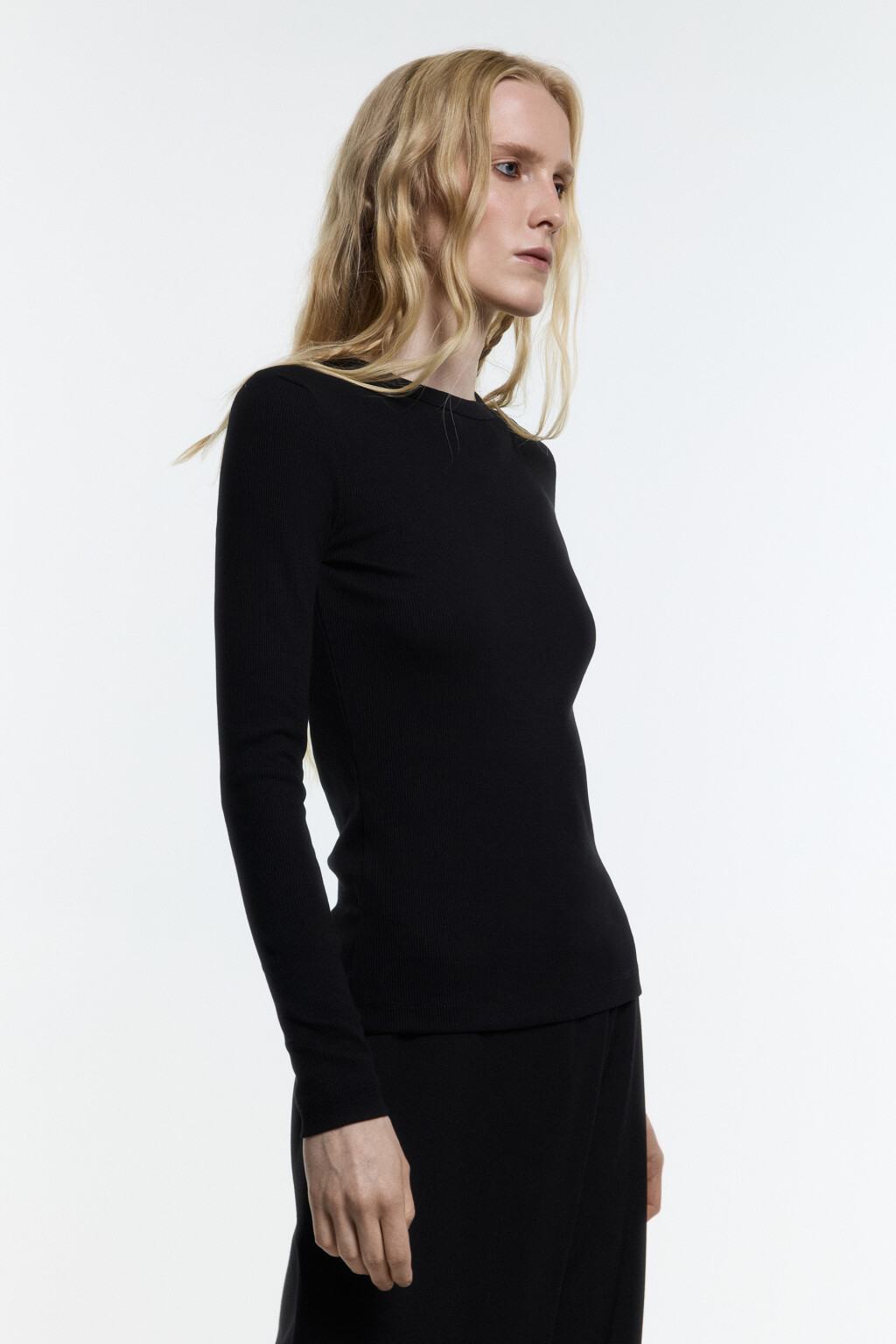 Лонгслив базовый облегающий в рубчик - цвет черный - 3