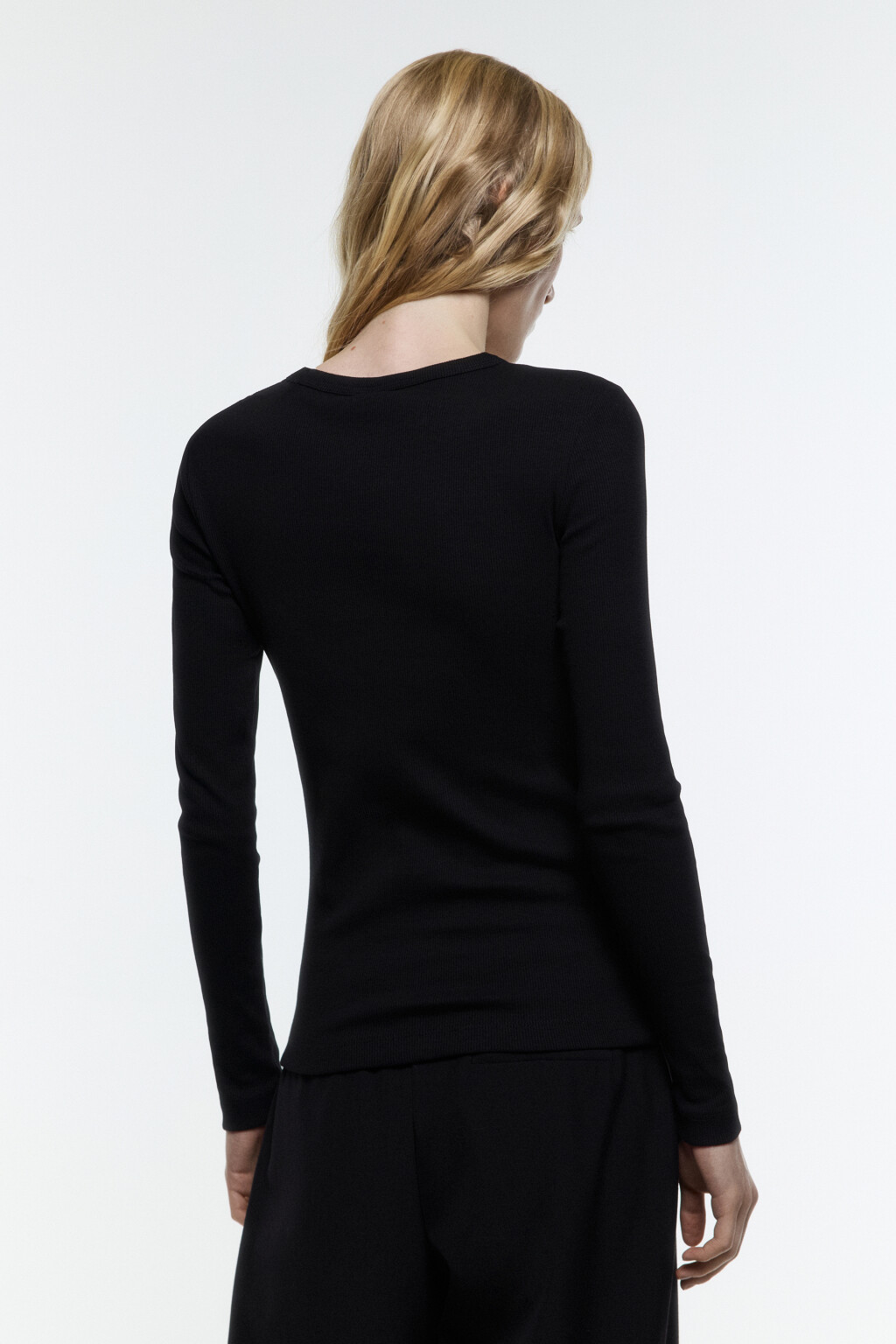 Лонгслив базовый облегающий в рубчик - цвет черный - 4