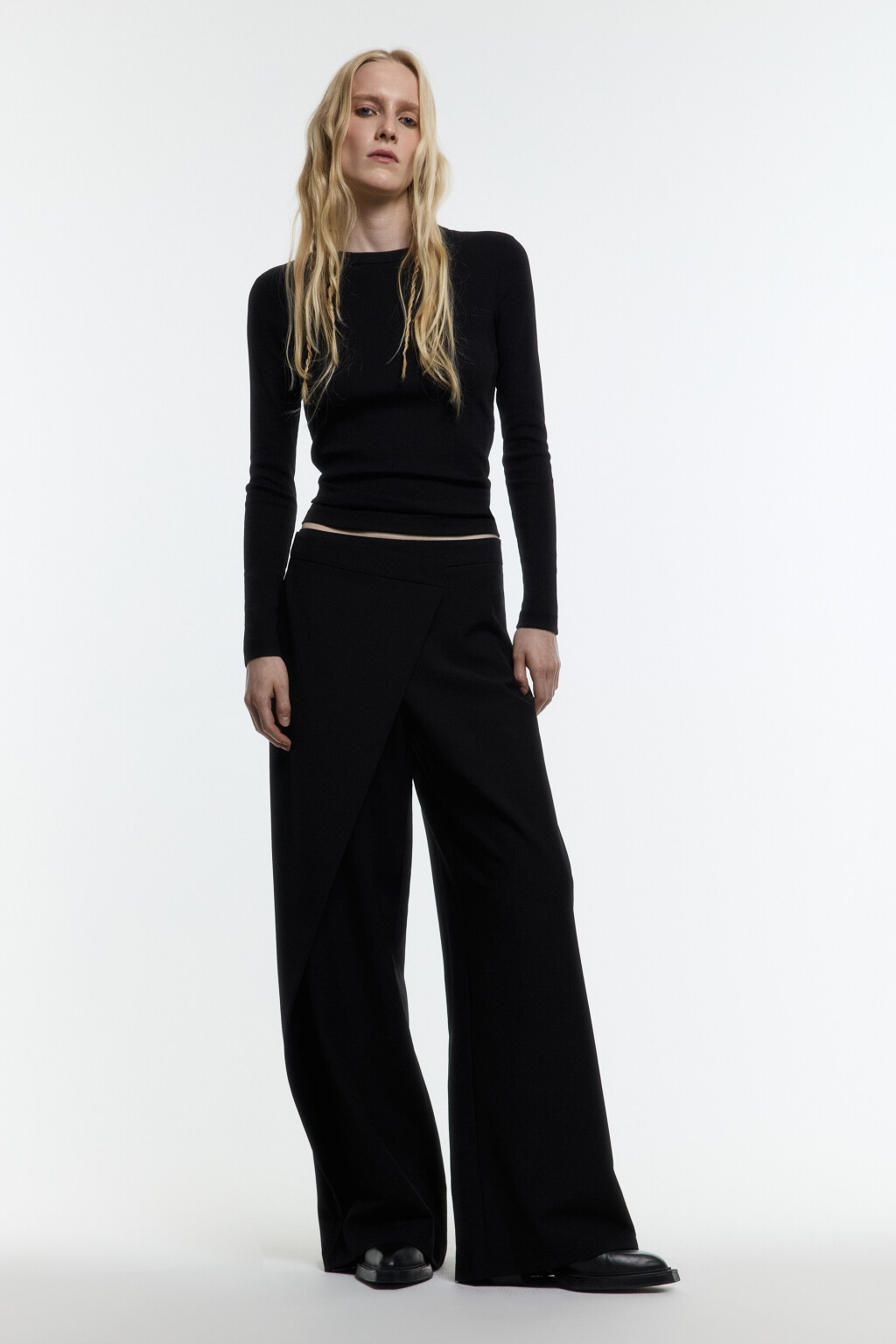 Лонгслив базовый облегающий в рубчик - цвет черный - 5