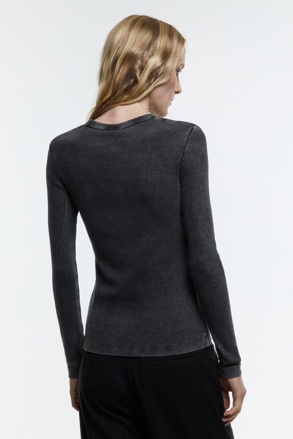 Лонгслив облегающий в рубчик с вареным эффектом - цвет серый - 4