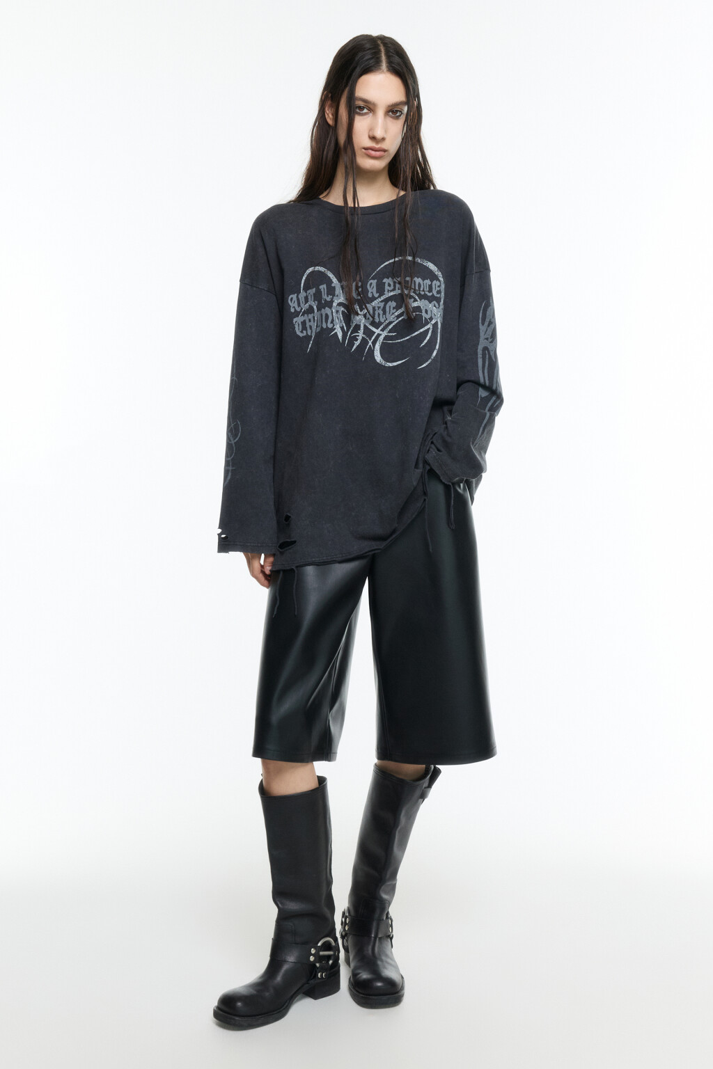 Лонгслив oversize рваный с принтом - цвет черный - 5