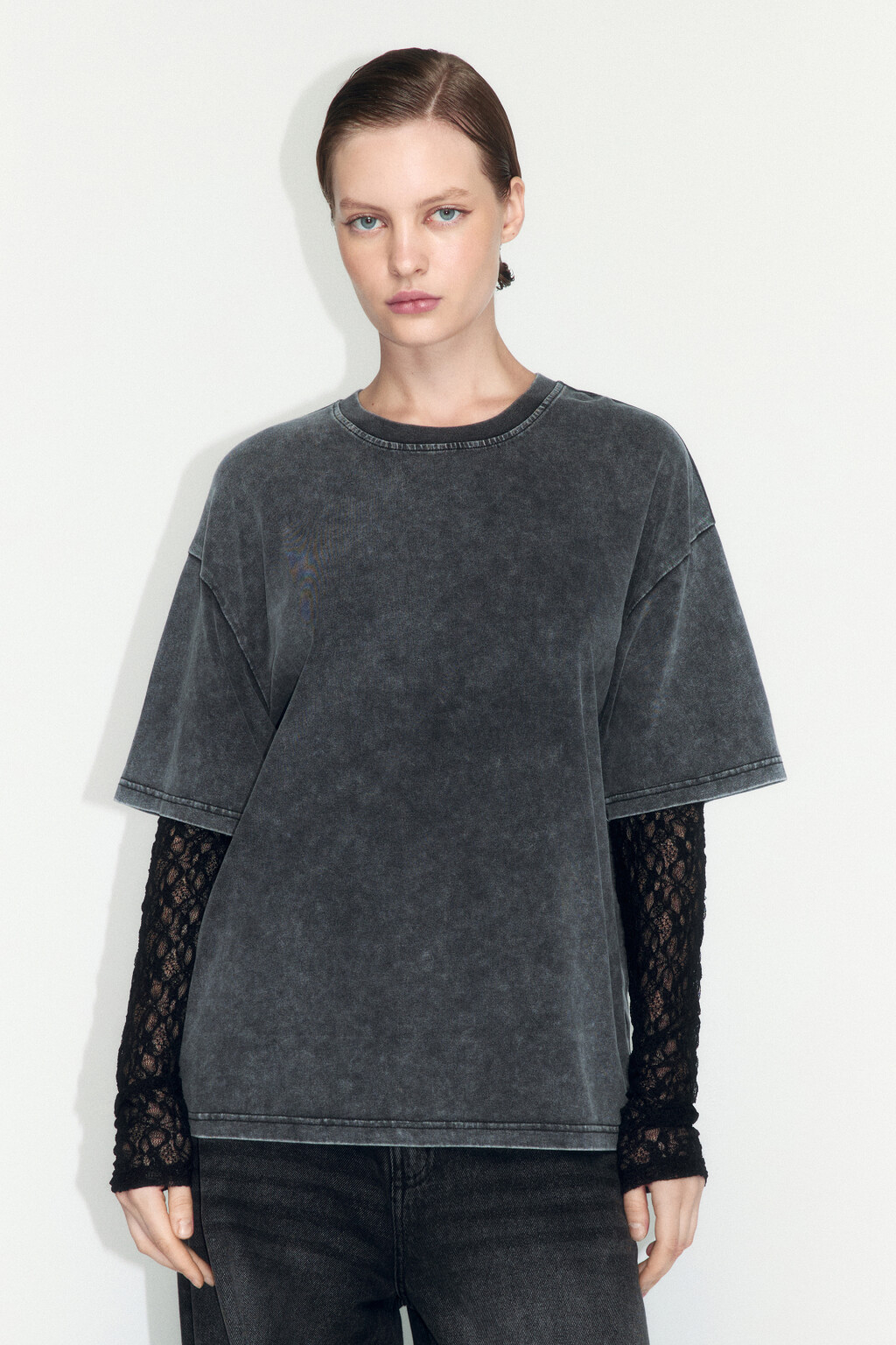 Лонгслив oversize с кружевными рукавами - цвет черный - 2