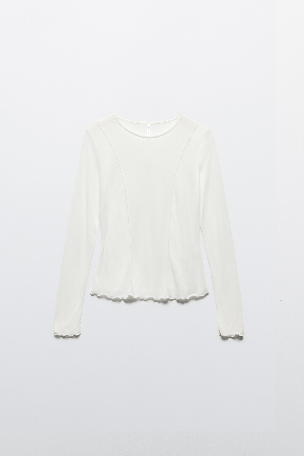 Лонгслив приталенный с волнистыми краями - цвет белый - 9