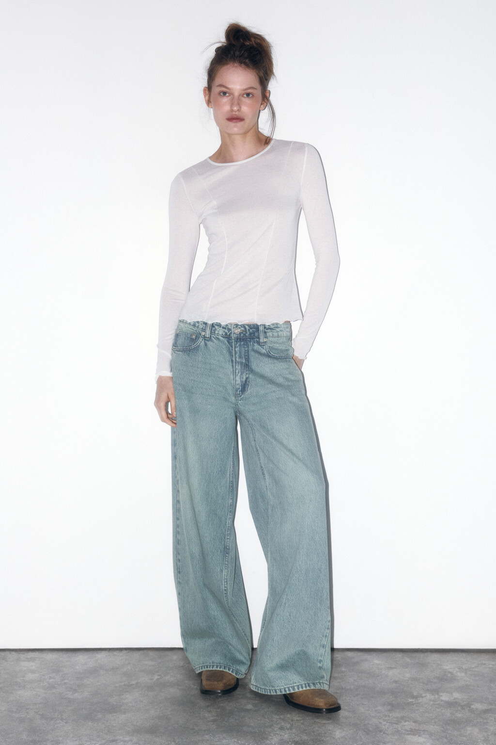 Лонгслив приталенный с волнистыми краями - цвет белый - 5