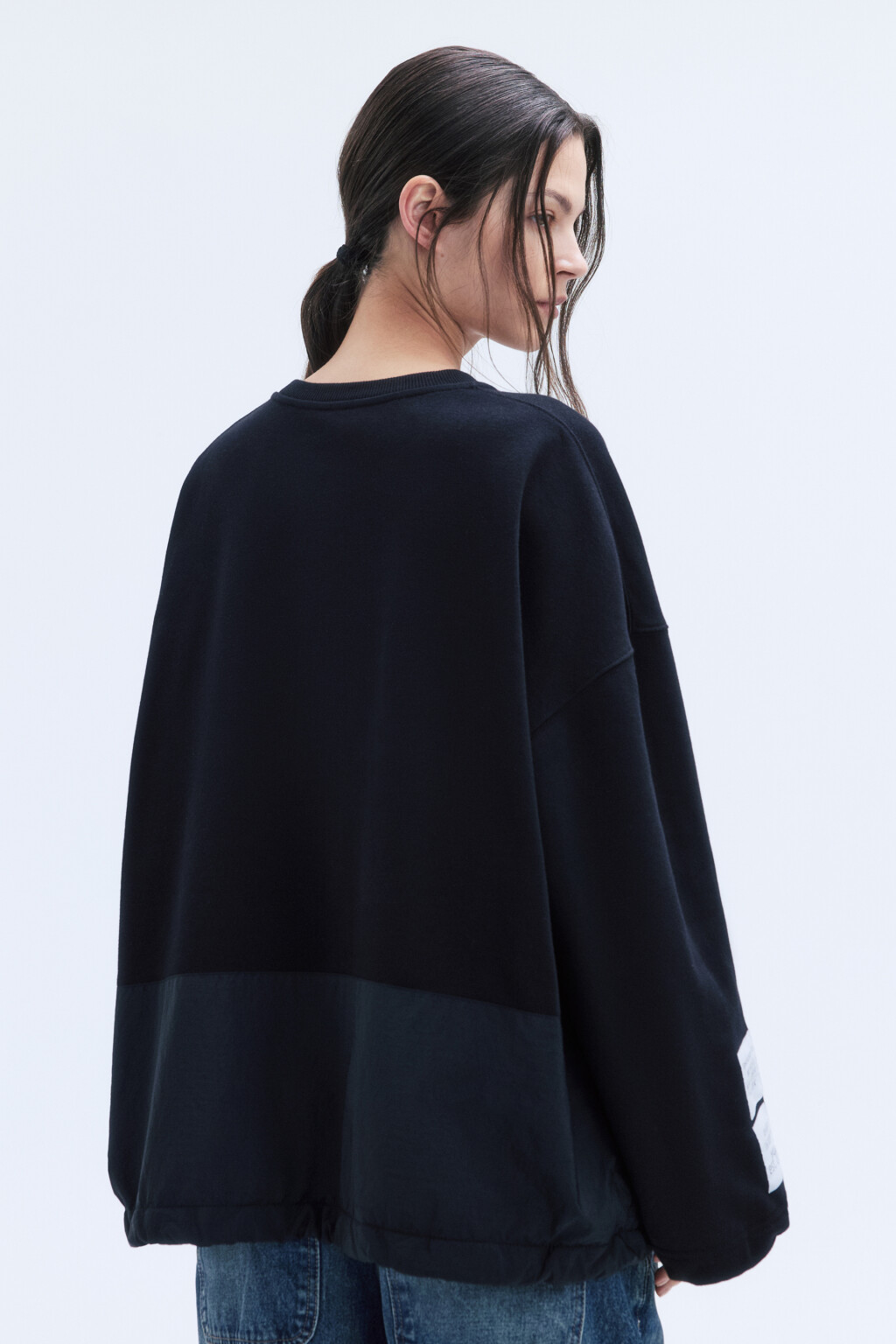 Свитшот из футера с нейлоновыми вставками - цвет черный - 5