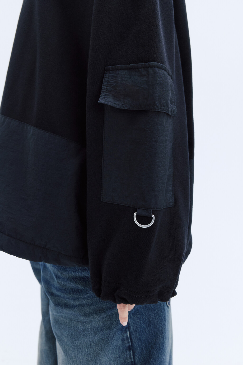 Свитшот из футера с нейлоновыми вставками - цвет черный - 8