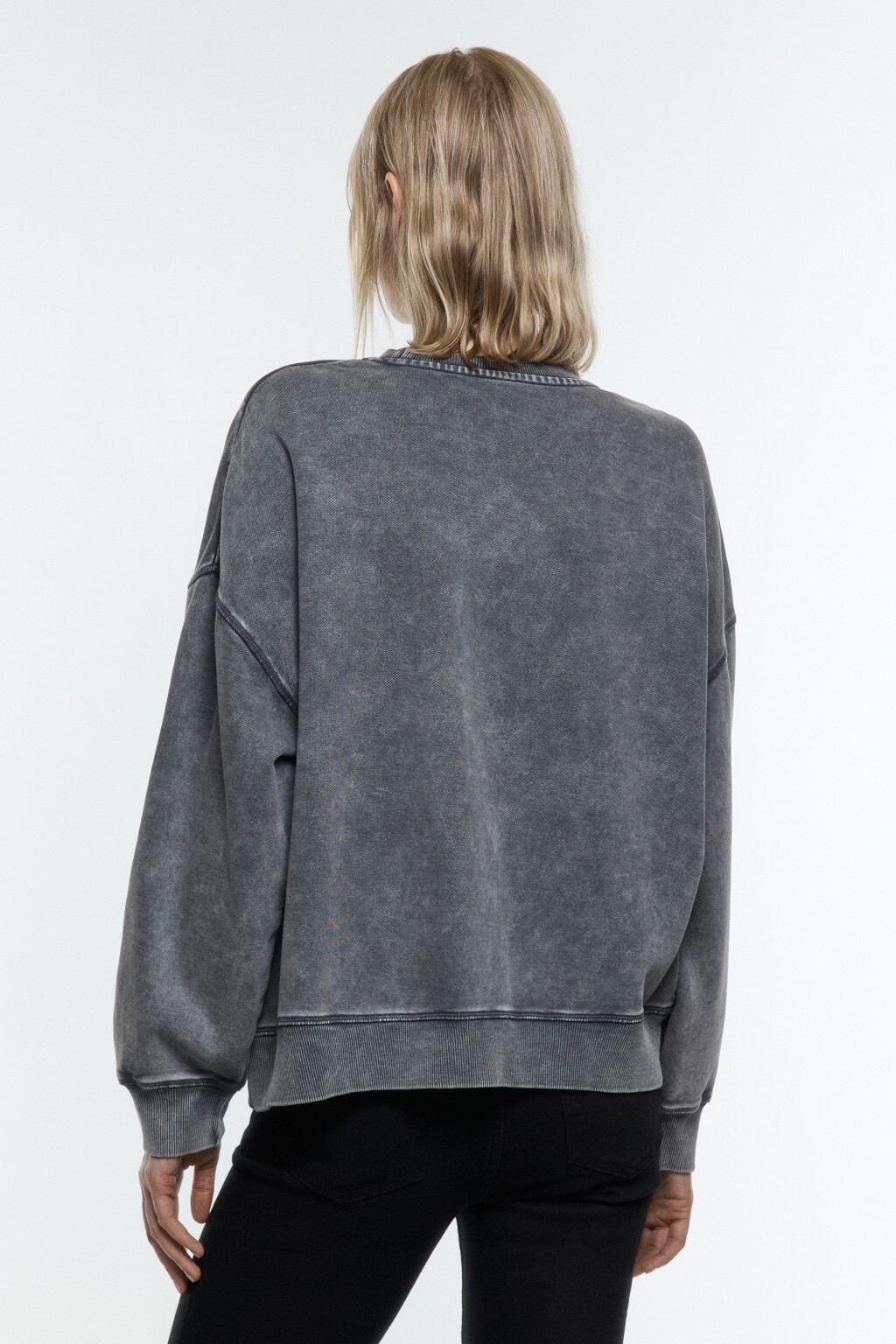 Свитшот хлопковый с вареным эффектом - цвет серый - 4