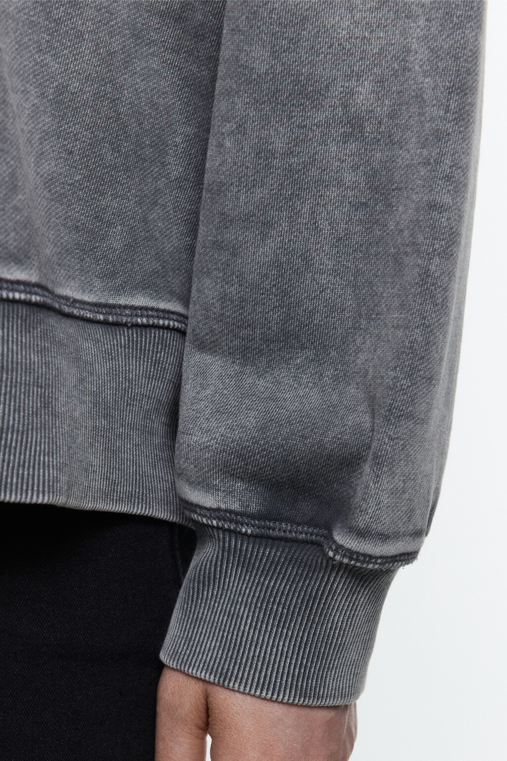 Свитшот хлопковый с вареным эффектом - цвет серый - 7