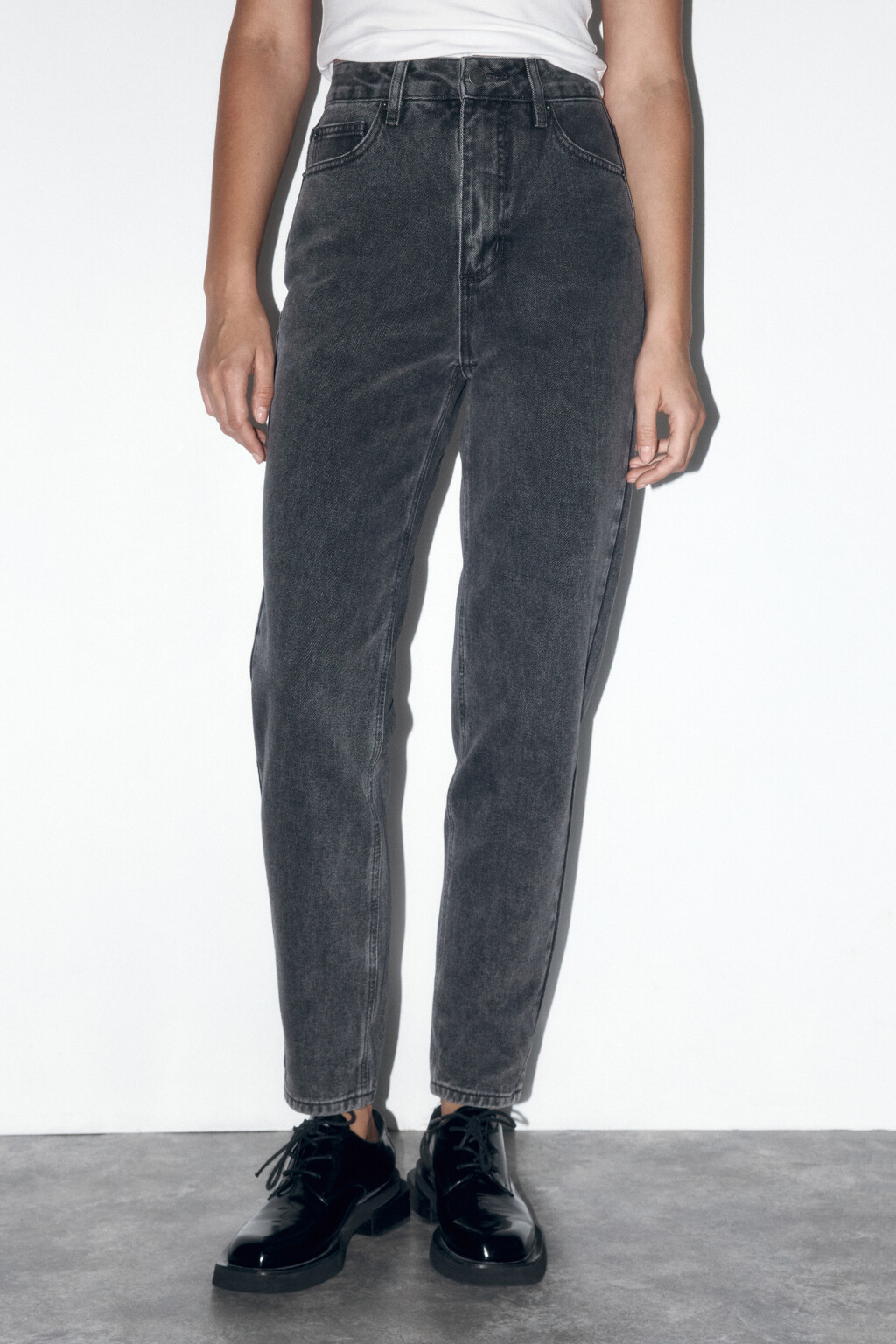 Джинсы mom fit с высокой посадкой - цвет серый - 2