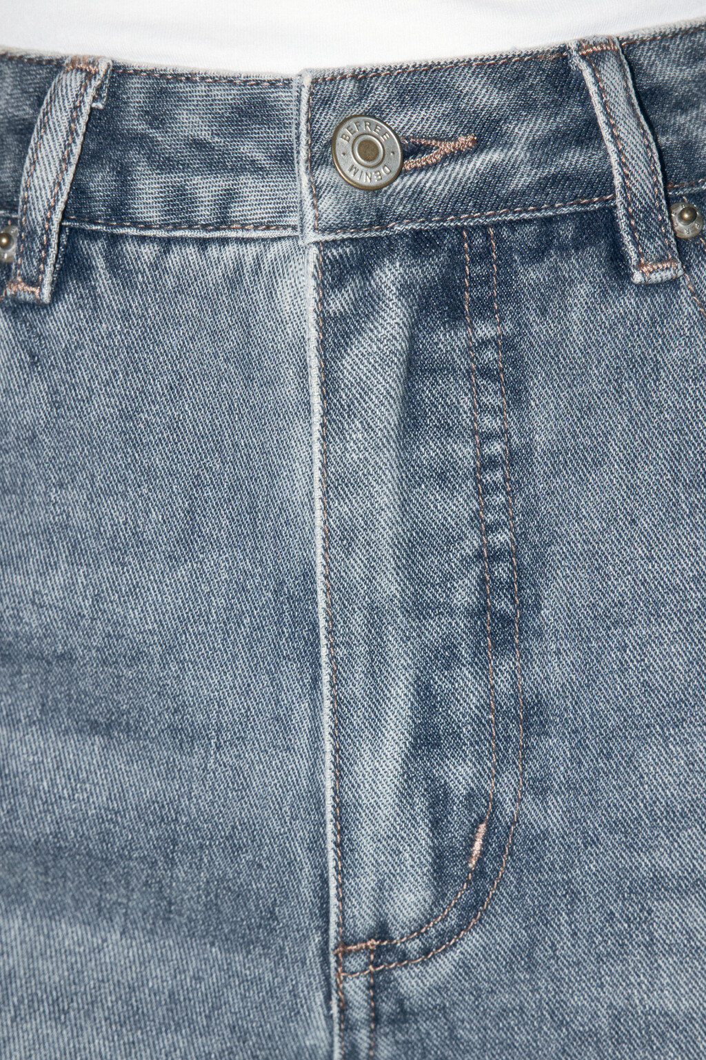 Джинсы mom fit с эффектом масляной стирки - цвет синий - 6